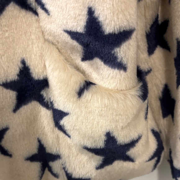 Star Patterned Soft Jacket - Picture 6 of 8